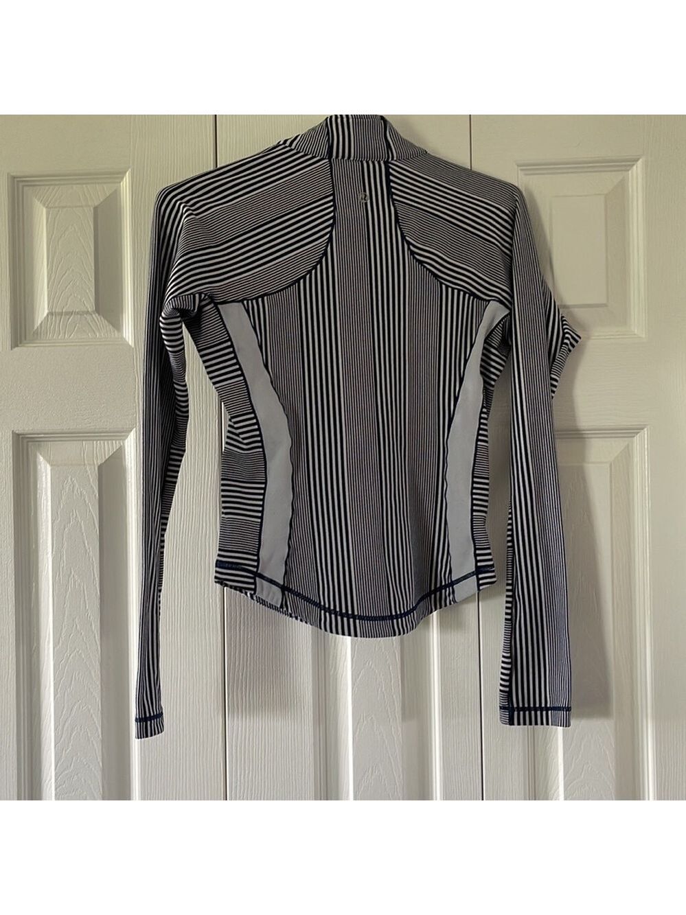 Lululemon Jacket Size 6❤️🔥❤️🔥 - Picture 3 of 5